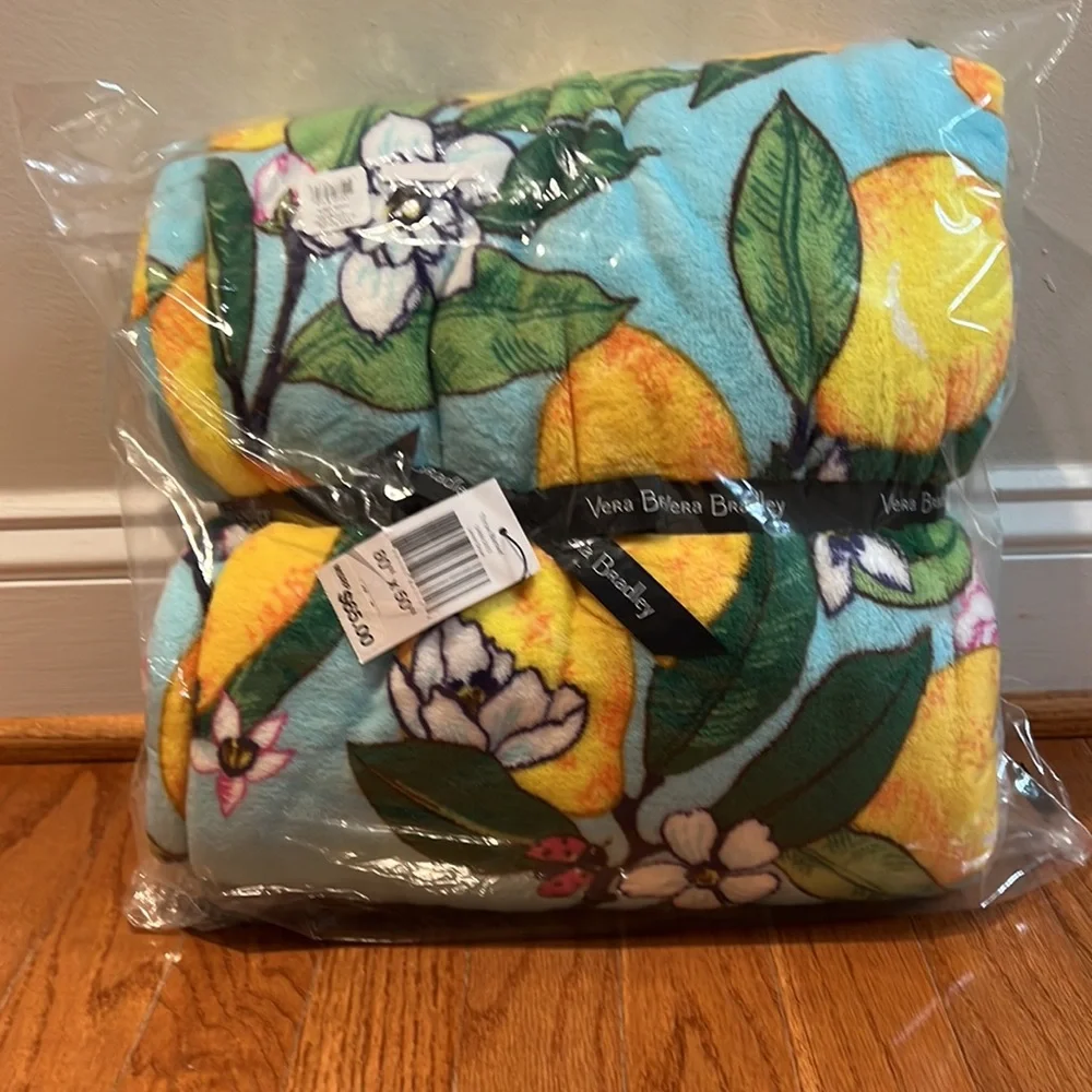 🍋Vera Bradley Blanket/Throw🍋